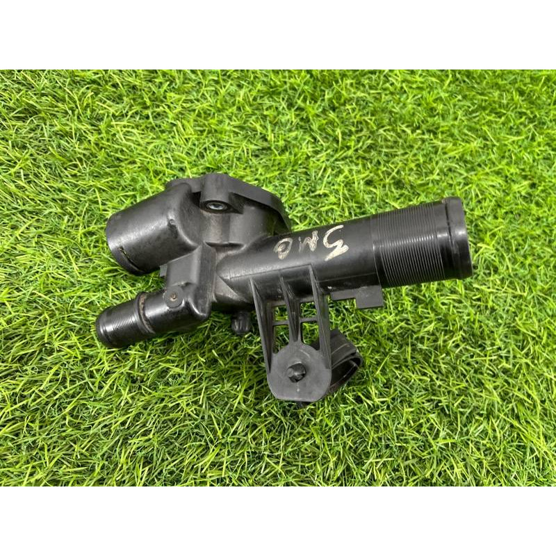 Корпус термостата (система охлаждения) Renault Megane 3 2011 1,5 dCi (K9K837) 110605536R