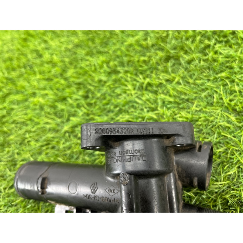 Корпус термостата (система охлаждения) Renault Megane 3 2011 1,5 dCi (K9K837) 110605536R