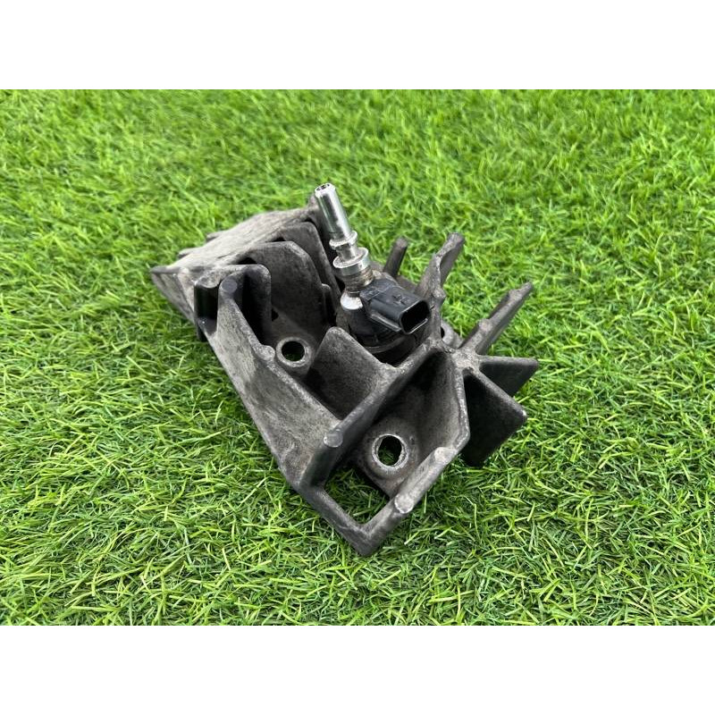 Кронштейн форсунки (топливная система) Renault Megane 3 2011 1,5 dCi (K9K837) 8200771226