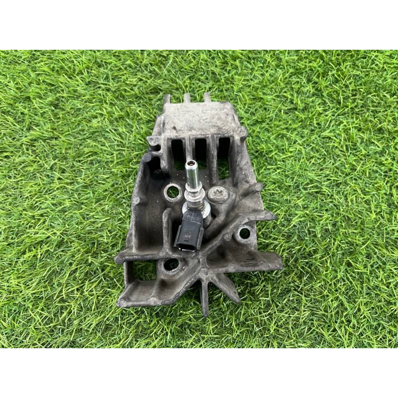 Кронштейн форсунки (топливная система) Renault Megane 3 2011 1,5 dCi (K9K837) 8200771226