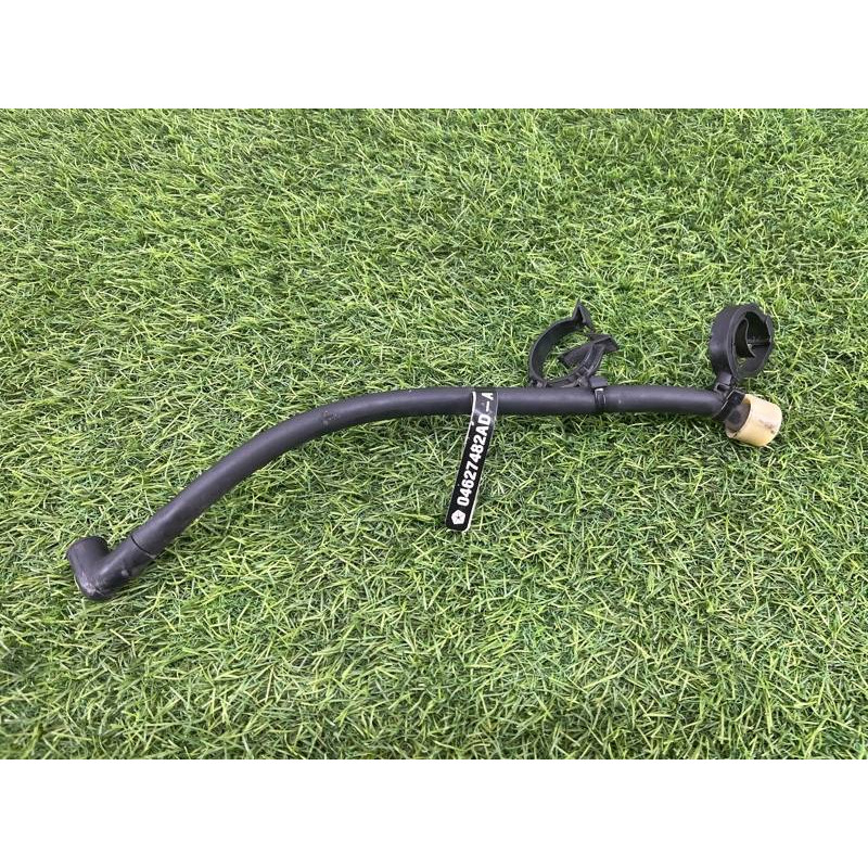 Трубка вентиляции (двигатель и элементы) Jeep Grand Cherokee WK2 2018 3.6 4627482AD