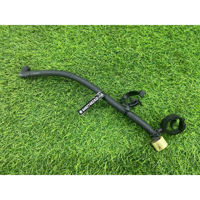 Трубка вентиляции (двигатель и элементы) Jeep Grand Cherokee WK2 2018 3.6 4627482AD