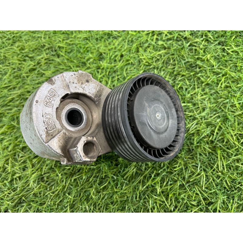 Ролик натяжной (двигатель и элементы) Renault Megane 3 2011 1,5 dCi (K9K837) 117501113R