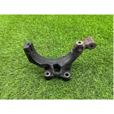 Кронштейн крепление катализатора