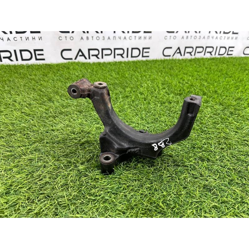 Кронштейн крепление катализатора (выпускная система) Volkswagen Passat B8 2016 2.0 tdi 04L131425A