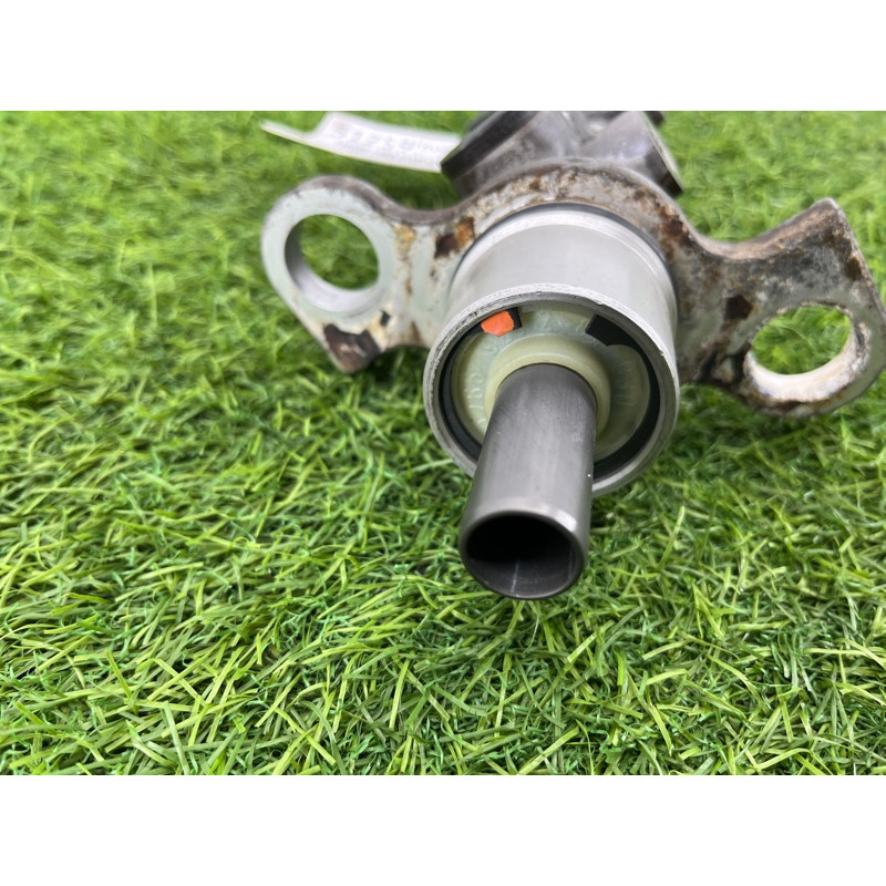 Главный тормозной цилиндр (тормозная система) Opel Vectra C 2004 2.2 558093