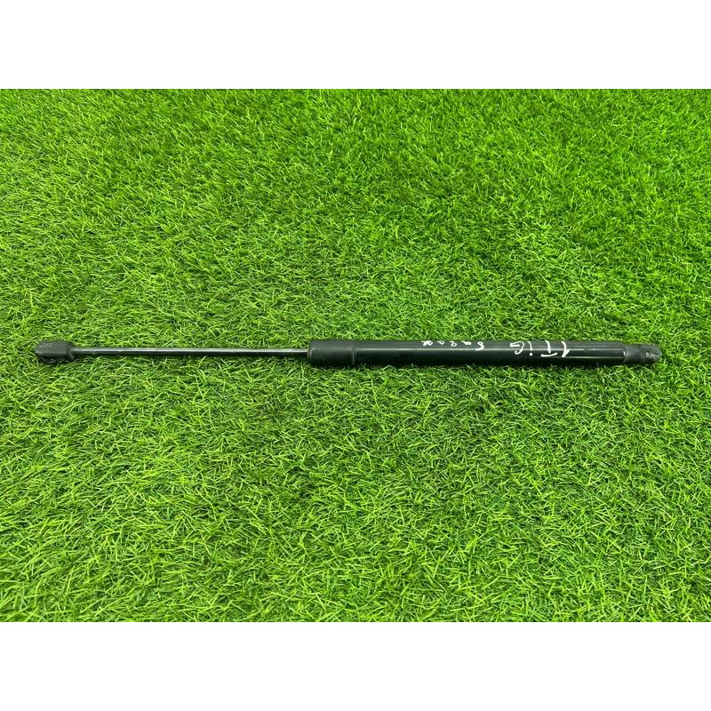 Амортизатор багажника (кузов и элементы) Volkswagen Tiguan 5N 2011 1.4 CAVA 5N0827550D