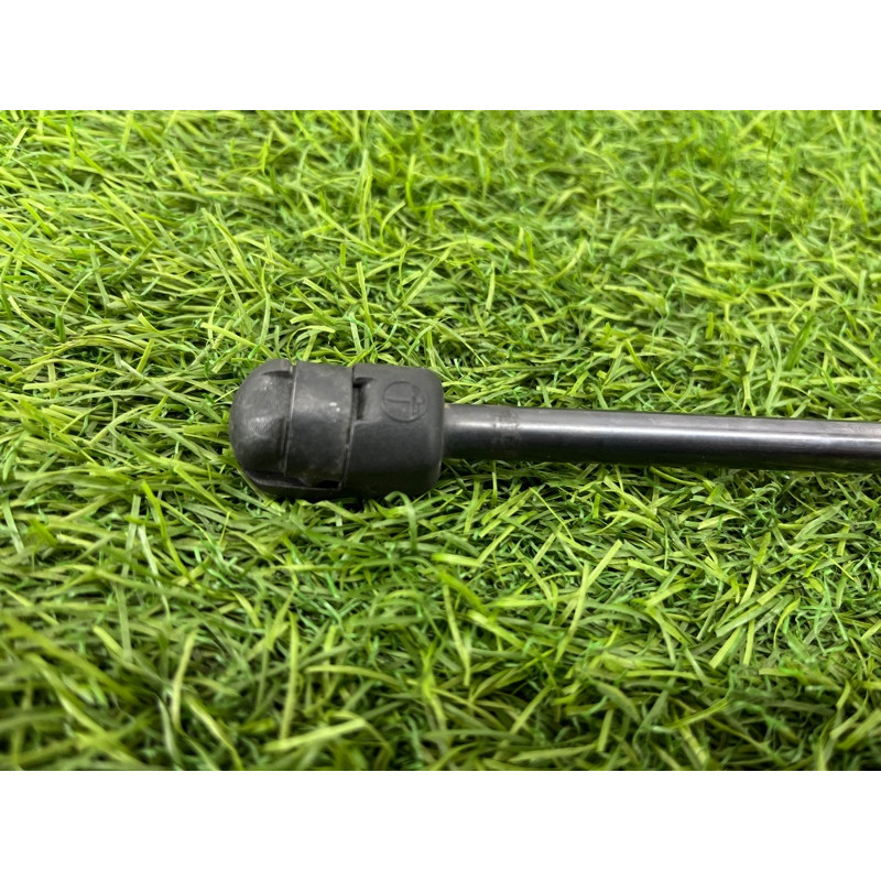 Амортизатор багажника (кузов и элементы) Volkswagen Tiguan 5N 2011 1.4 CAVA 5N0827550D