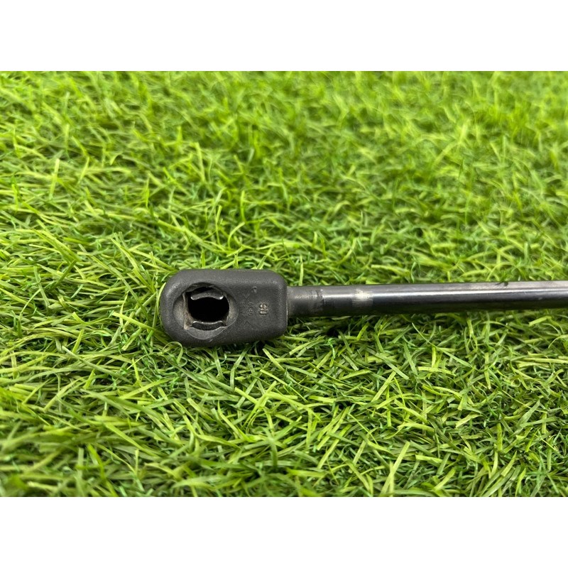 Амортизатор багажника (кузов и элементы) Volkswagen Tiguan 5N 2011 1.4 CAVA 5N0827550D