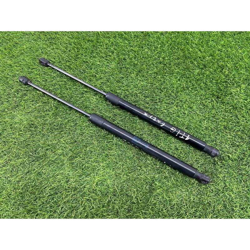 Амортизатор багажника (кузов и элементы) Volkswagen Tiguan 5N 2011 1.4 CAVA 5N0827550D