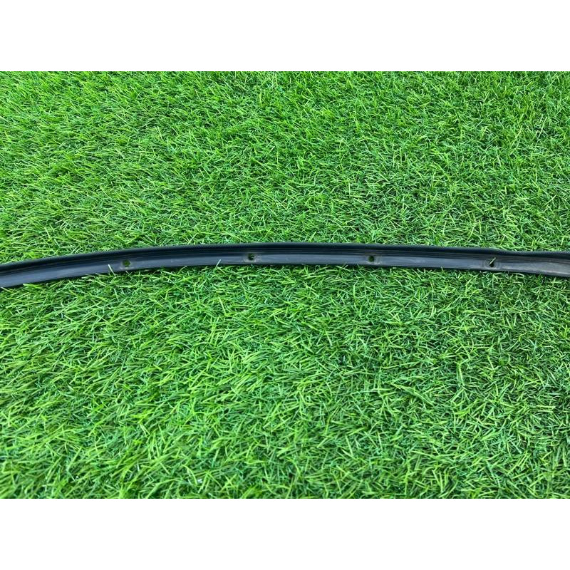 Уплотнитель (кузов и элементы) Renault Megane 3 2011 1,5 dCi (K9K837) 828310785R