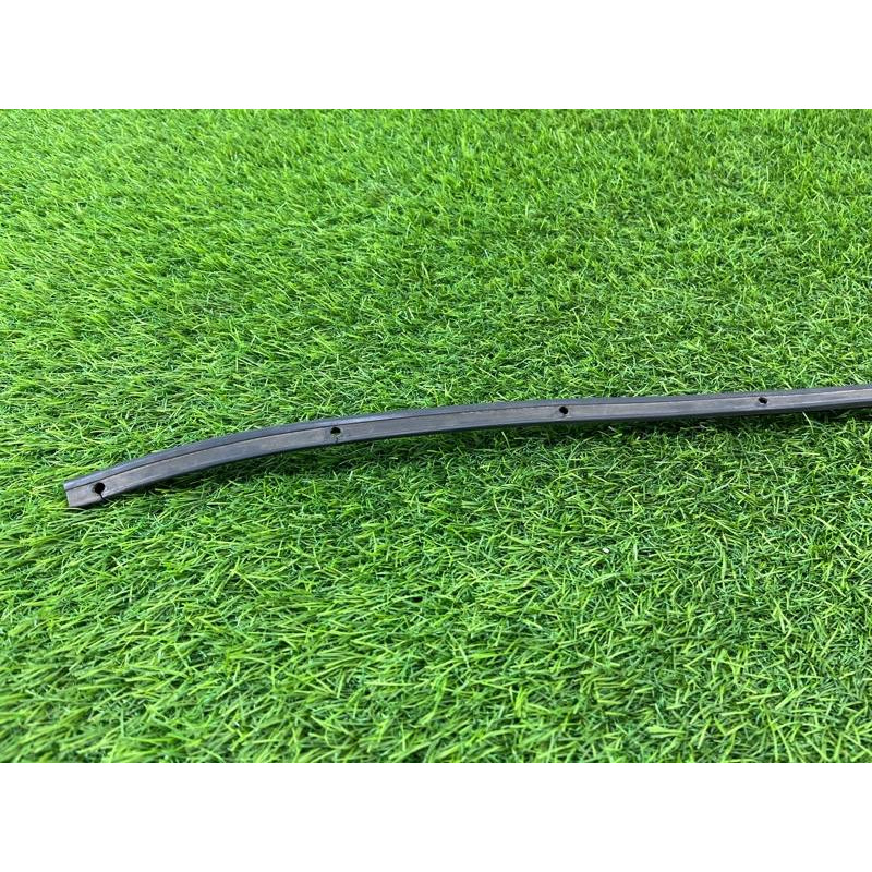 Уплотнитель (кузов и элементы) Renault Megane 3 2011 1,5 dCi (K9K837) 828310785R