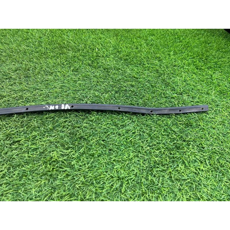 Уплотнитель (кузов и элементы) Renault Megane 3 2011 1,5 dCi (K9K837) 828310785R