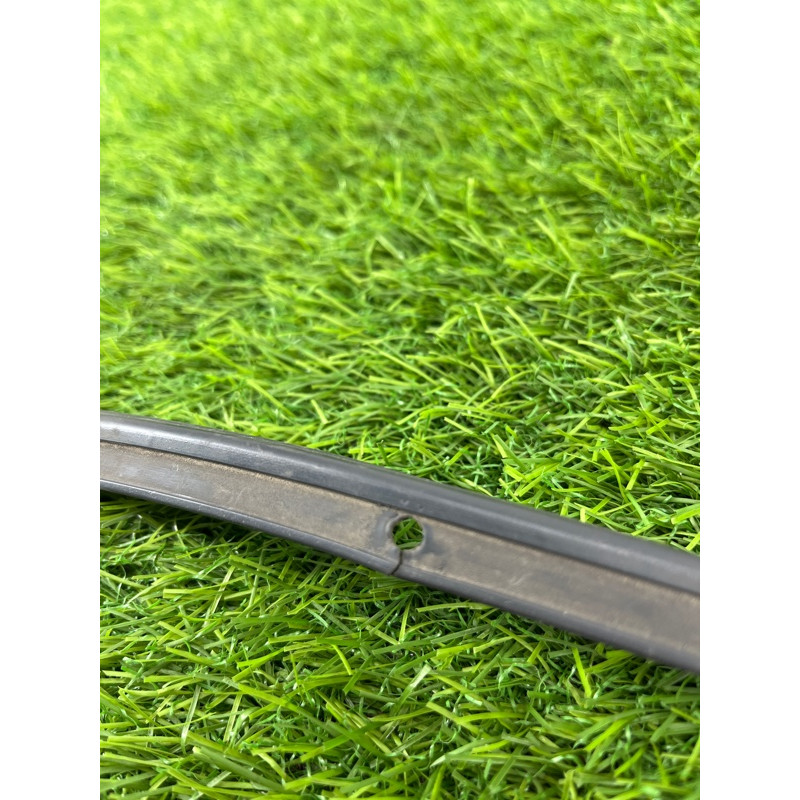 Уплотнитель (кузов и элементы) Renault Megane 3 2011 1,5 dCi (K9K837) 828310785R