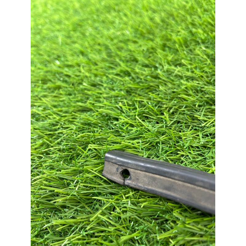 Уплотнитель (кузов и элементы) Renault Megane 3 2011 1,5 dCi (K9K837) 828310785R