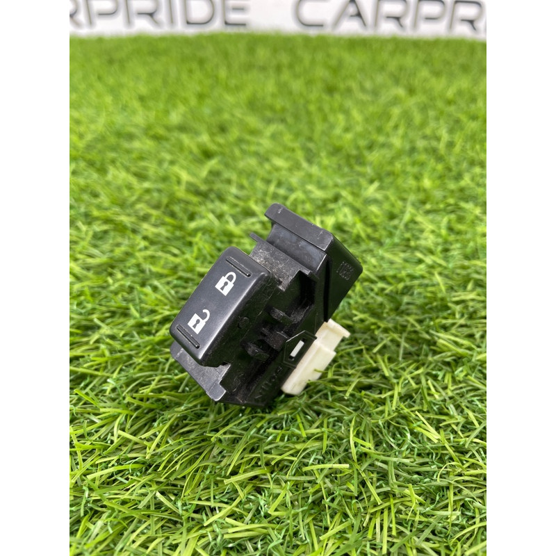 Кнопка блокировки центрального замка (электрика / кнопки) Subaru Legacy BN 2016 2.5 83078AJ000