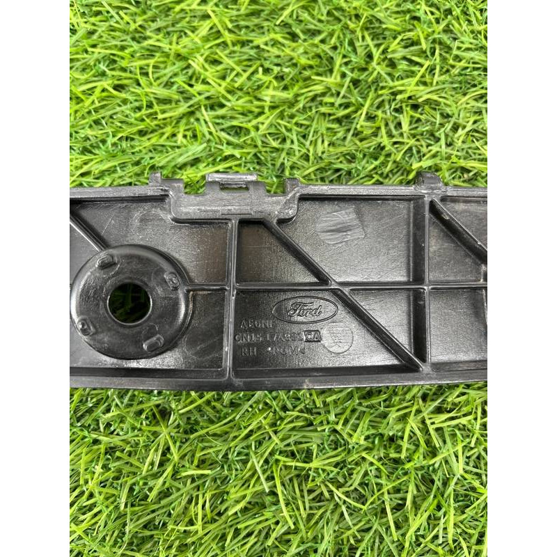Крепление бампера (кузов и элементы) Ford Ecosport B515 2018 1.0L CN1Z17787A