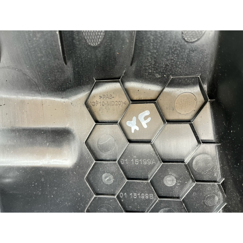 Крышка корпуса воздушного фильтра (впускная система) JAGUAR XE X760 gf10md20