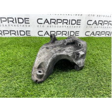 Кронштейн двигуна