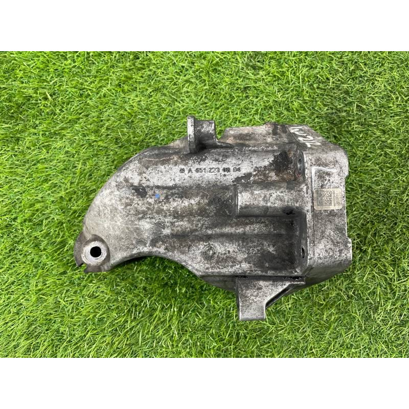 Кронштейн двигателя (кронштейны двигателя) Mercedes-Benz E-class w212 2013 2.2 CDI A6512230004