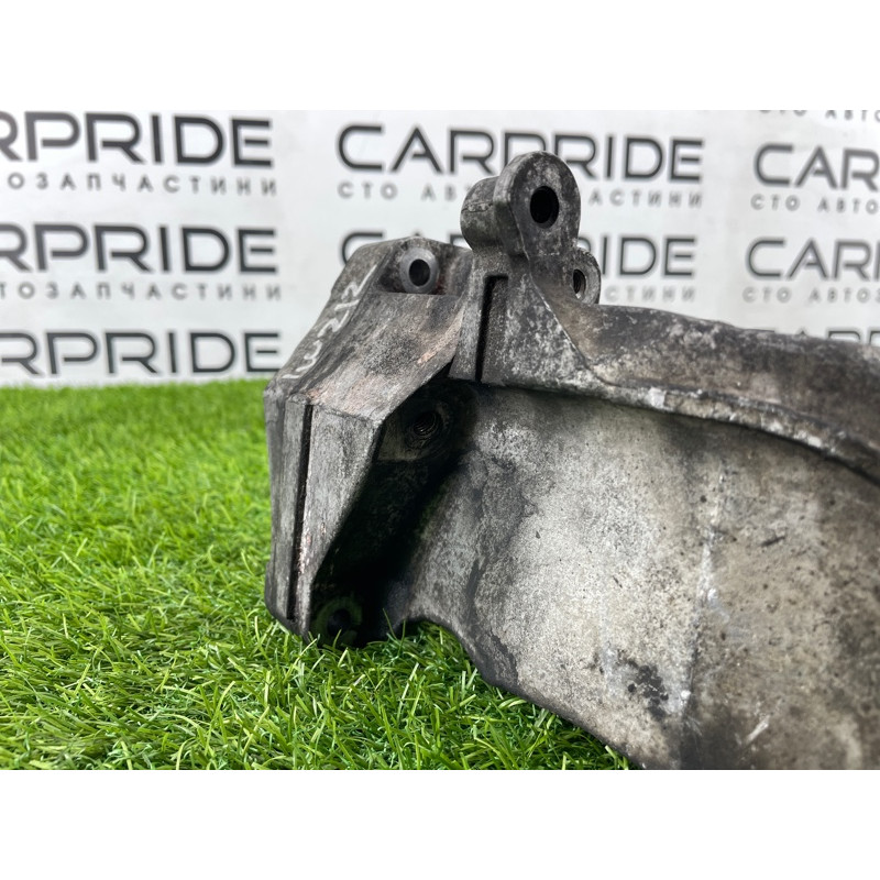 Кронштейн двигателя (кронштейны двигателя) Mercedes-Benz E-class w212 2013 2.2 CDI A6512230004