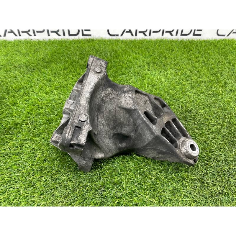 Кронштейн двигателя (кронштейны двигателя) Mercedes-Benz E-class w212 2013 2.2 CDI A6512230004