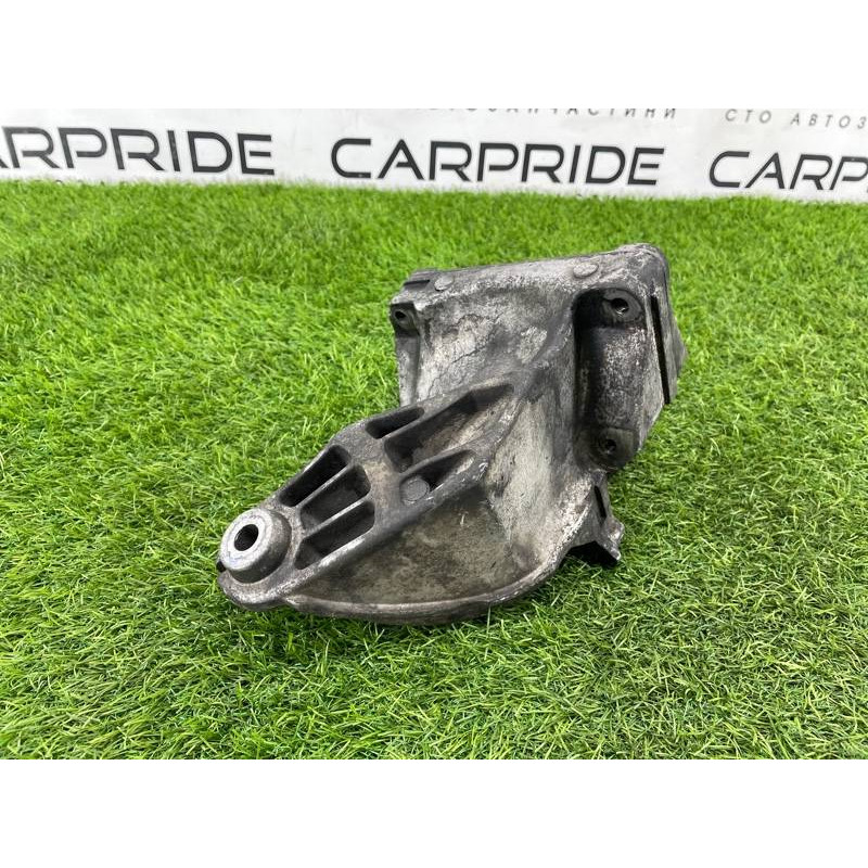 Кронштейн двигателя (кронштейны двигателя) Mercedes-Benz E-class w212 2013 2.2 CDI A6512230004