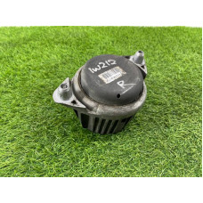 Подушка двигателя