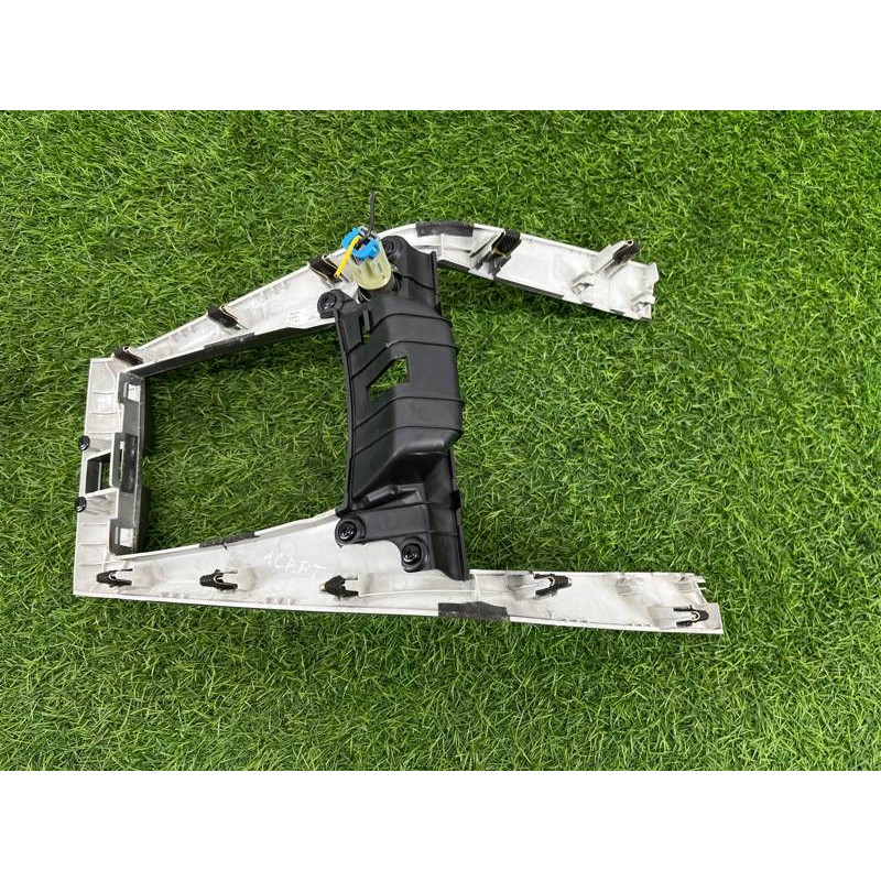 Накладка центральной консоли (салон) Chevrolet Captiva C140 2011 2.2 D (z22d1) 42364407