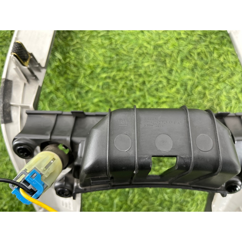 Накладка центральной консоли (салон) Chevrolet Captiva C140 2011 2.2 D (z22d1) 42364407