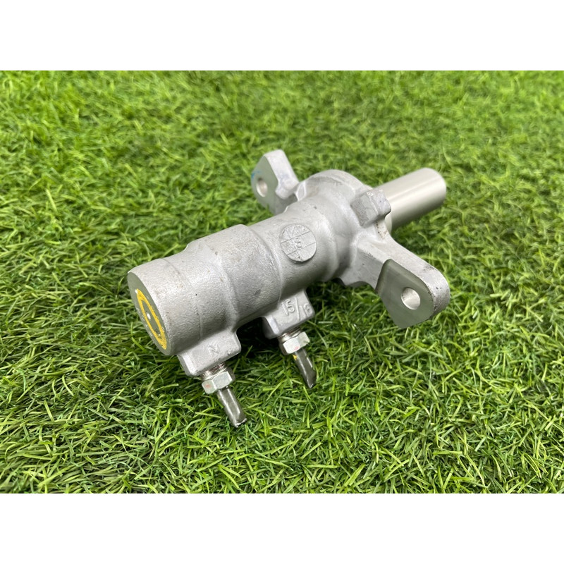 Главный тормозной цилиндр (тормозная система) Subaru Legacy BN 2016 2.5 26449FJ011