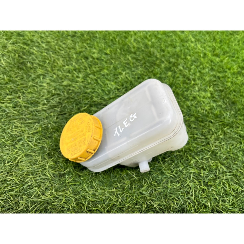 Бачок тормозной жидкости (тормозная система) Subaru Legacy BN 2016 2.5 26451FJ010