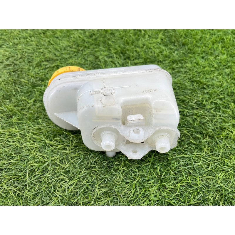 Бачок тормозной жидкости (тормозная система) Subaru Legacy BN 2016 2.5 26451FJ010