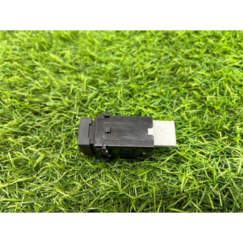 Кнопка открывания крышки багажника (электрика / кнопки) Subaru Forester SK 2020 2.5 83385SJ000