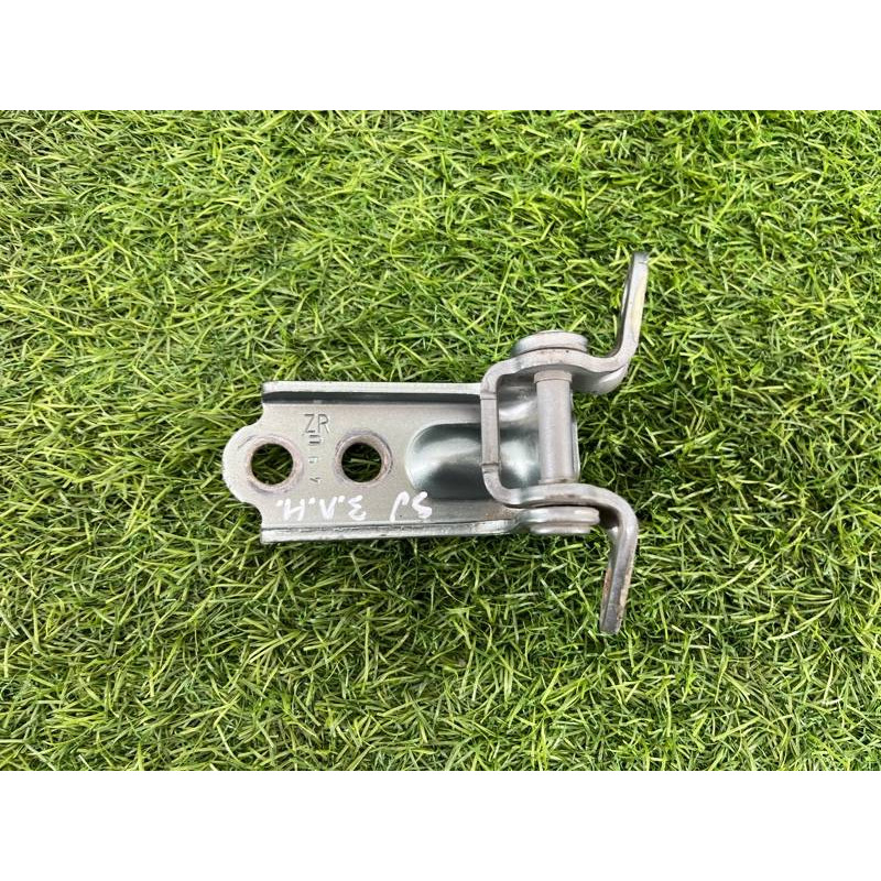 Петля дверей (кузов і елементи) Subaru Forester SJ 60879FJ000