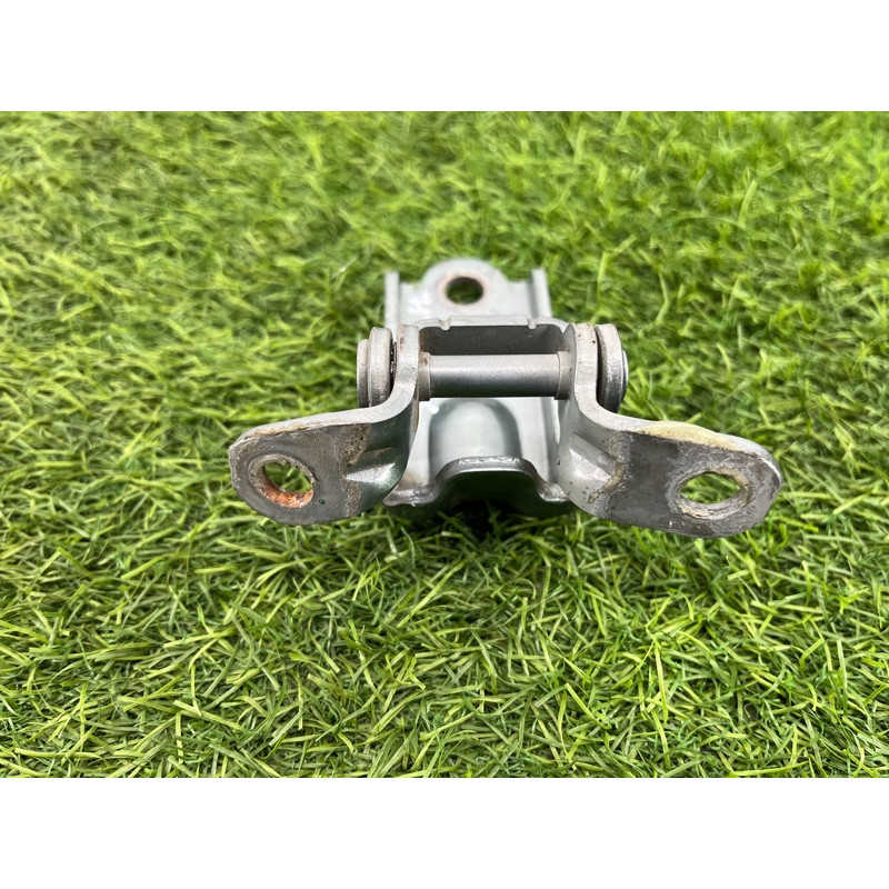 Петля дверей (кузов і елементи) Subaru Forester SJ 60879FJ000