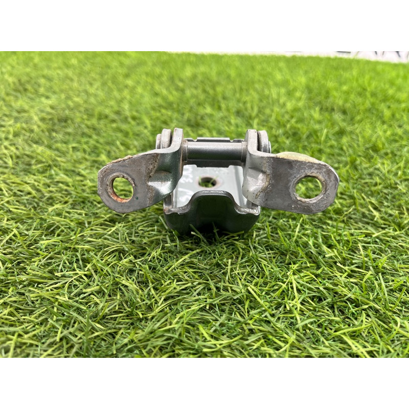 Петля дверей (кузов і елементи) Subaru Forester SJ 60879FJ000