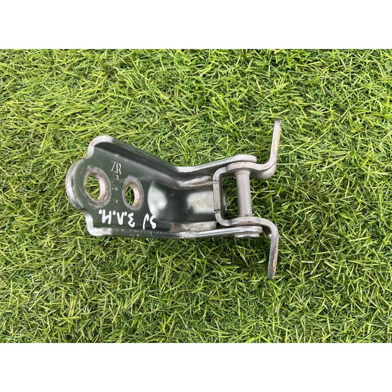 Петля дверей (кузов і елементи) Subaru Forester SJ 60879FJ000