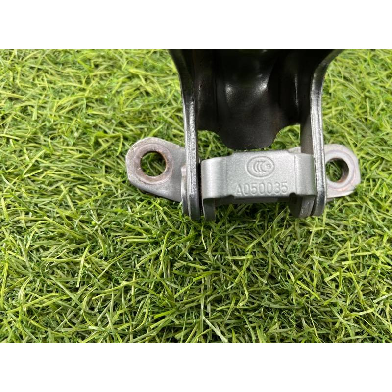Петля дверей (кузов і елементи) Subaru Forester SJ 60879FJ000