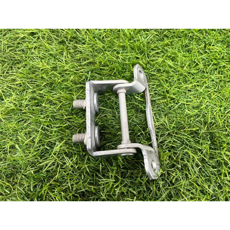 Петля багажника (кузов і елементи) Subaru Forester SJ 60879FJ000