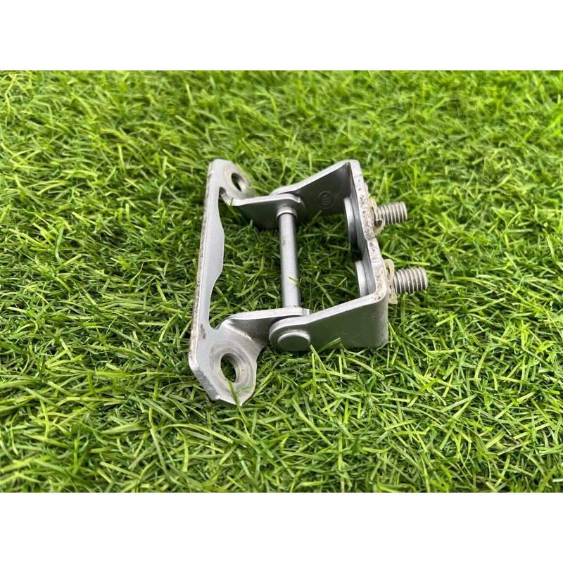Петля багажника (кузов і елементи) Subaru Forester SJ 60879FJ000