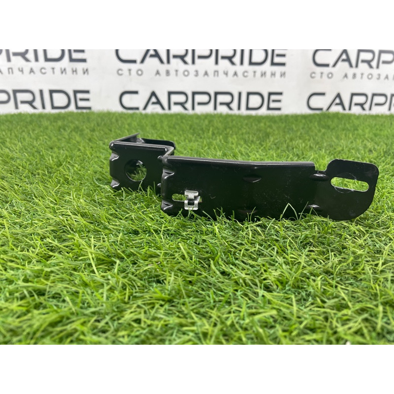 Кронштейн шторки багажника (салон) Audi Q7 4M 2015 3.0 CRE 4m0863254