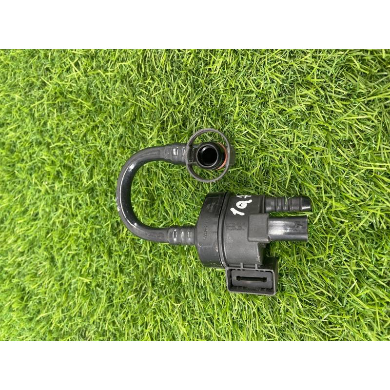 Клапан вентиляции топливного бака (топливная система) Audi Q7 4M 2015 3.0 CRE 06E133781J