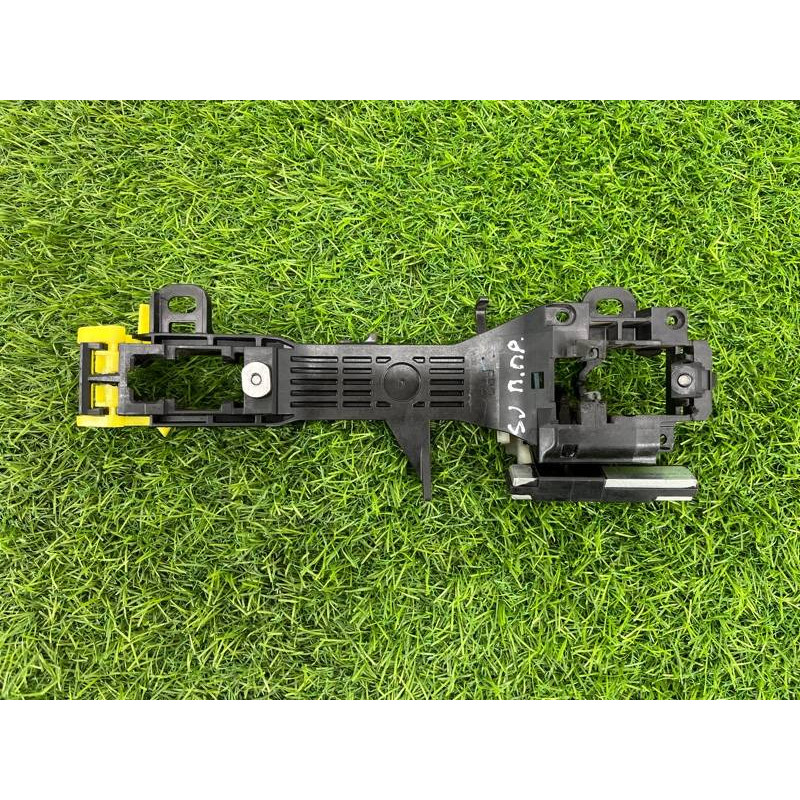 Кронштейн ручки двери (кузов и элементы) Subaru Forester SJ 61142FJ000