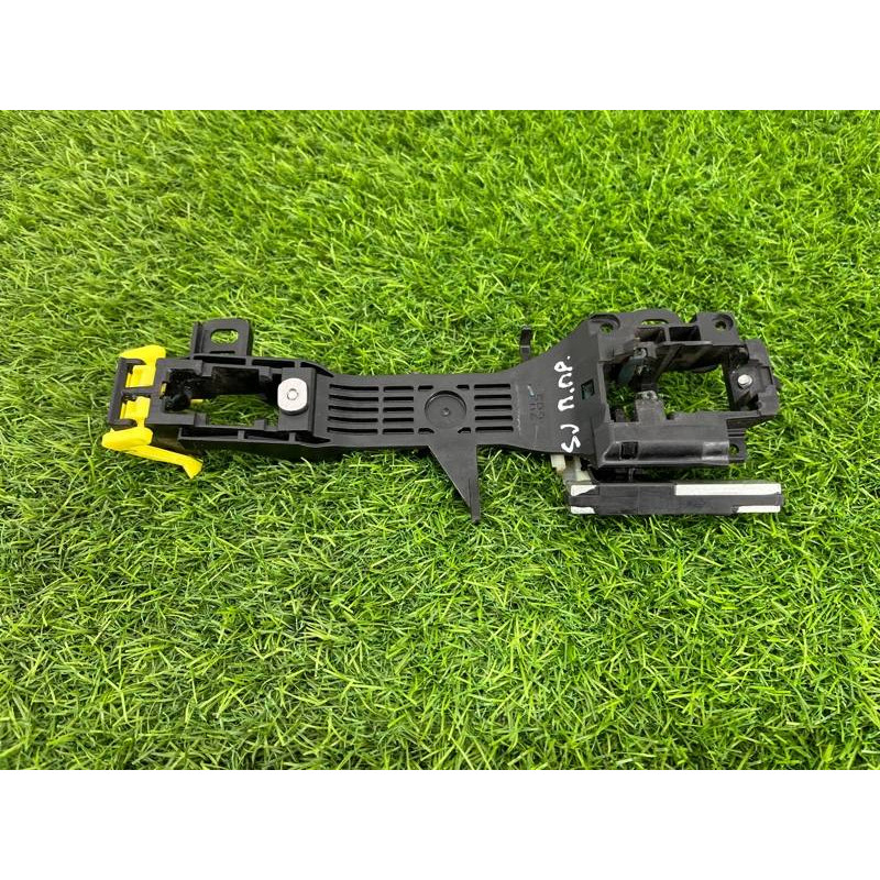 Кронштейн ручки двери (кузов и элементы) Subaru Forester SJ 61142FJ000