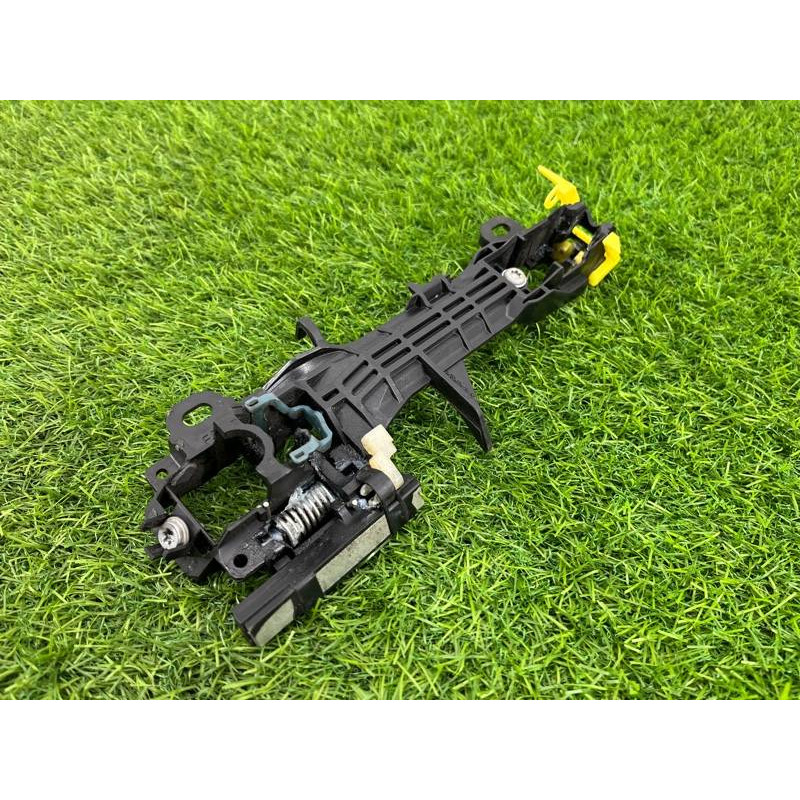 Кронштейн ручки двери (кузов и элементы) Subaru Forester SJ 61142FJ000
