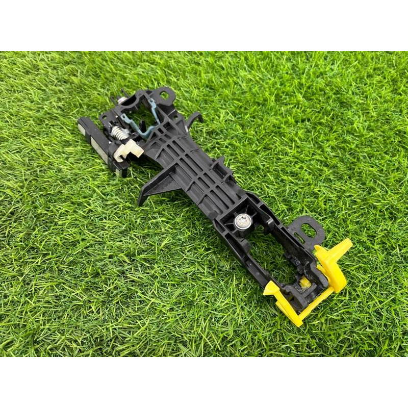 Кронштейн ручки двери (кузов и элементы) Subaru Forester SJ 61142FJ000