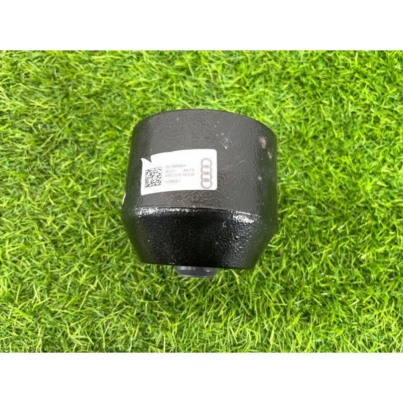 Демпфер заднего подрамника (подвеска) Audi Q7 4M 2015 3.0 CRE 4M0505563B