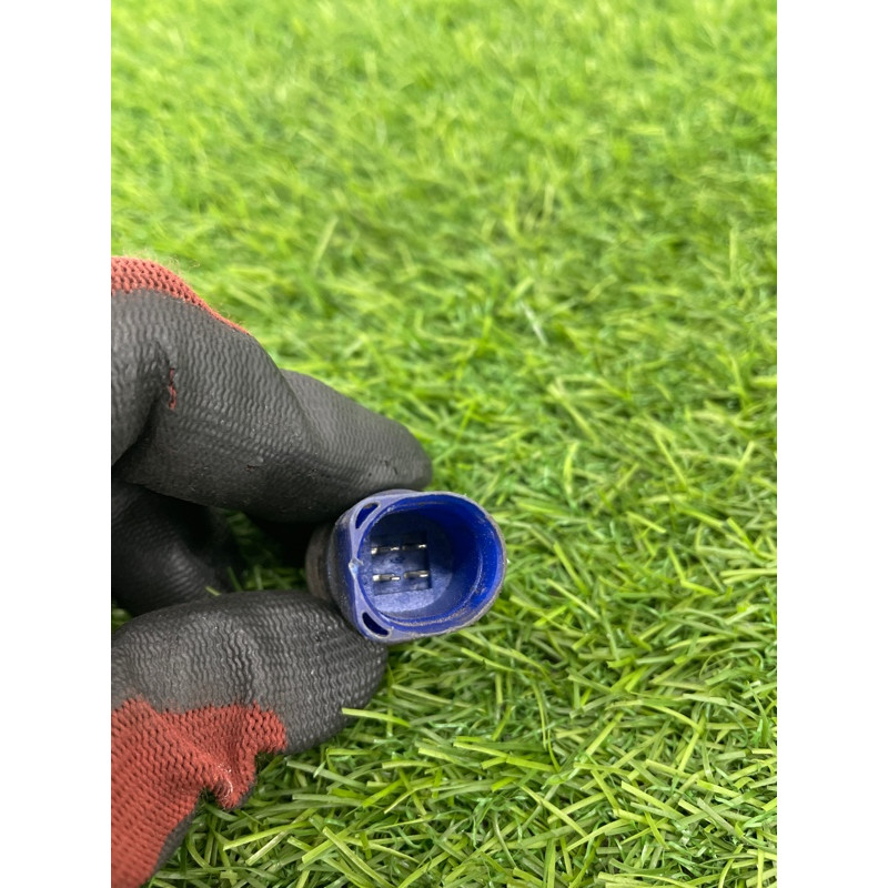 Датчик температуры (электрика / датчики) Volkswagen Golf 1K 2004 2.0 BKD 800959481B