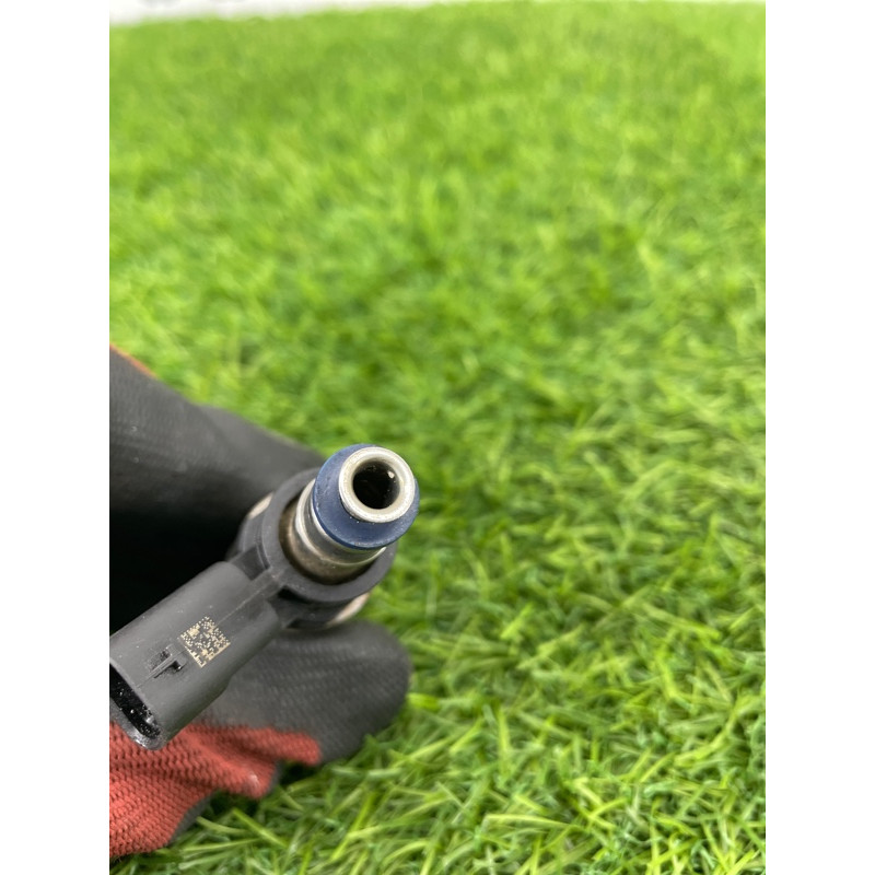 Форсунка топливная (топливная система) Audi Q7 4M 2015 3.0 CRE 06C906036D